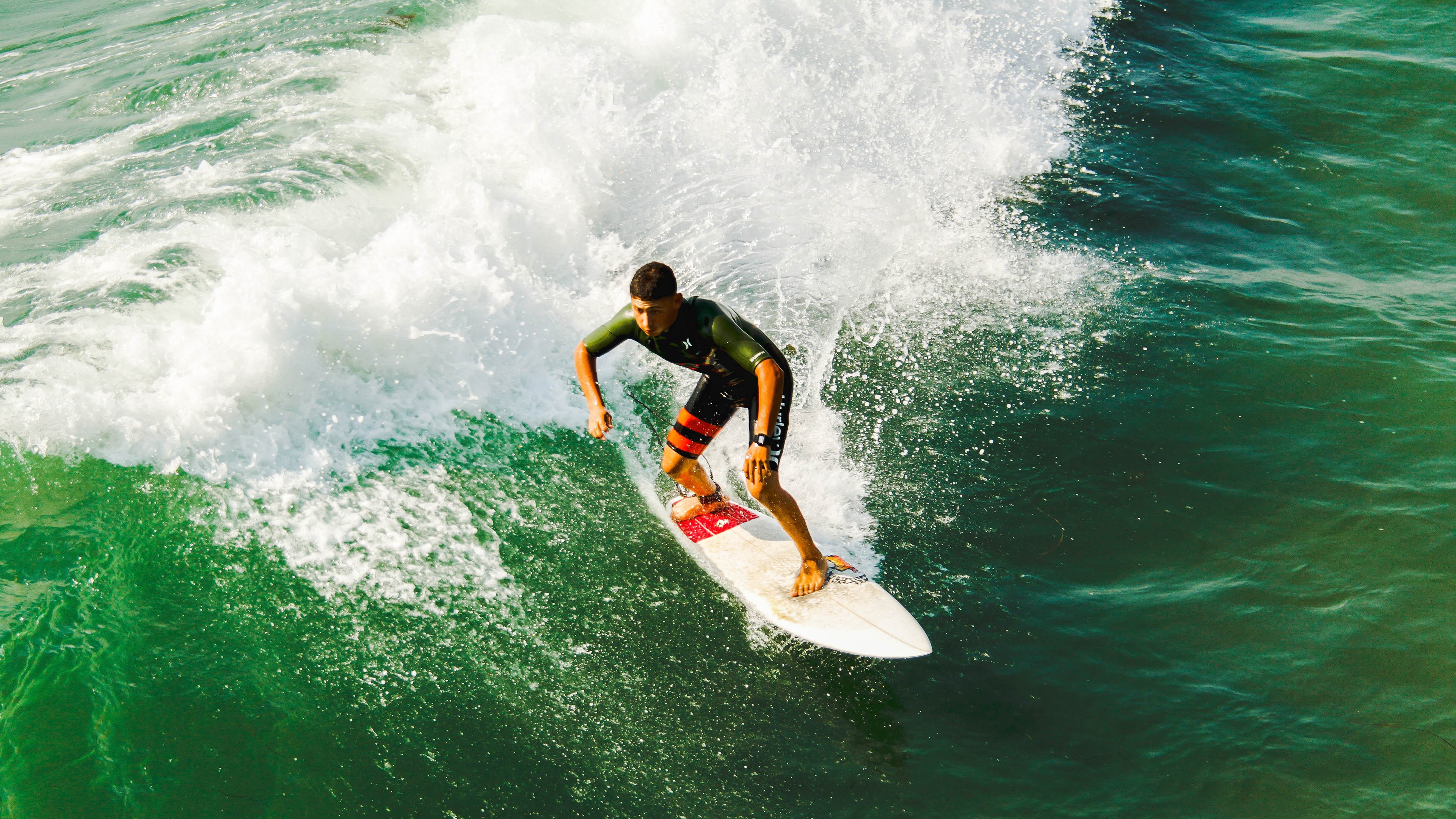 牛仔进攻端火力全开,球队状态火热,牛仔规则
